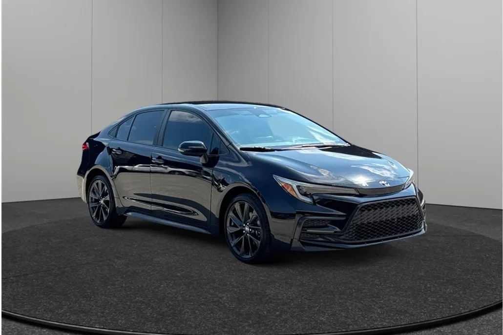 2024 Toyota Corolla SE photo 1