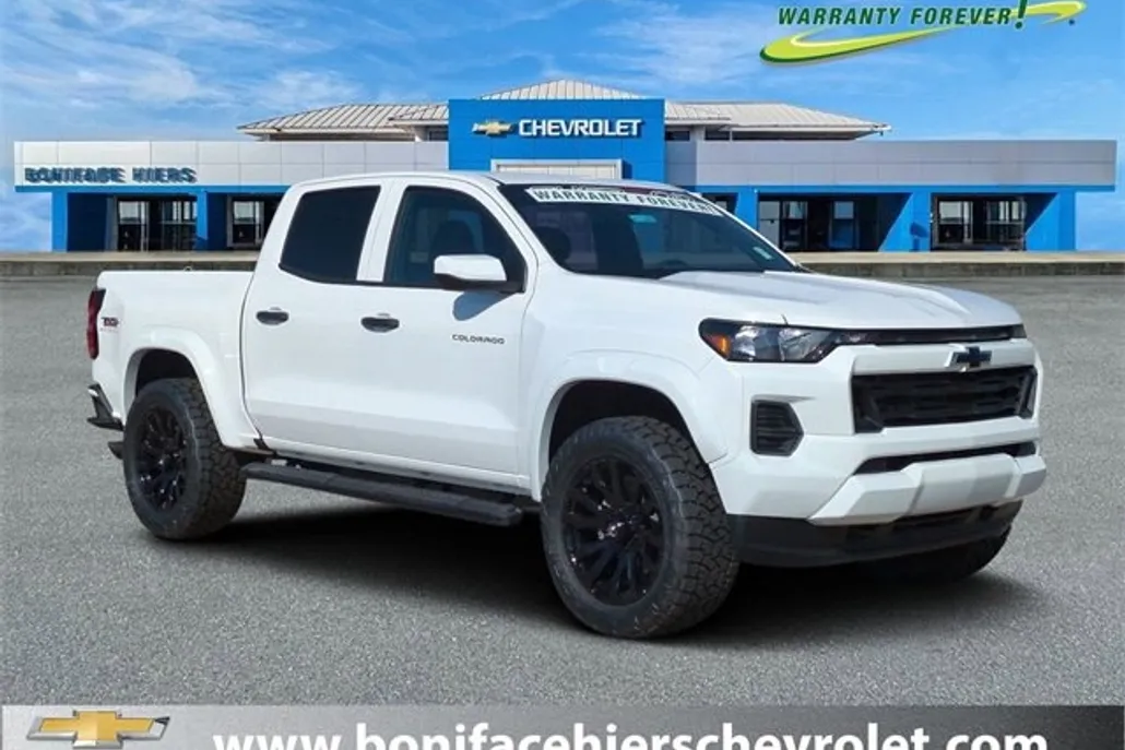 2025 Chevrolet Colorado Trail Boss photo 1