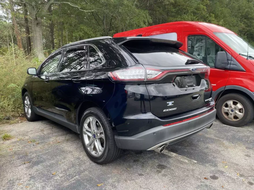 2017 Ford Edge Titanium photo 1