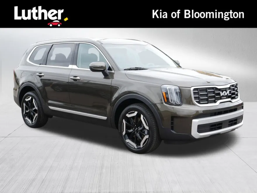 2024 Kia Telluride S photo 1