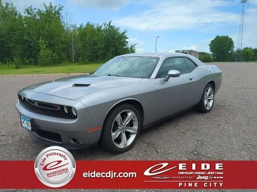 2018 Dodge Challenger R/T photo 1