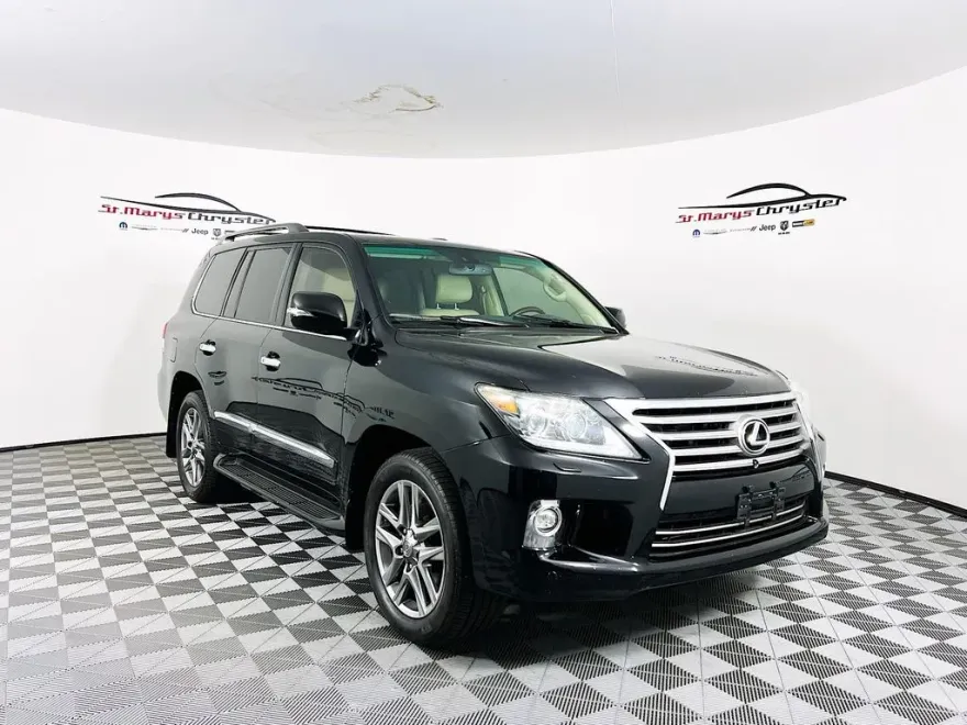 2014 Lexus LX 570 photo 1