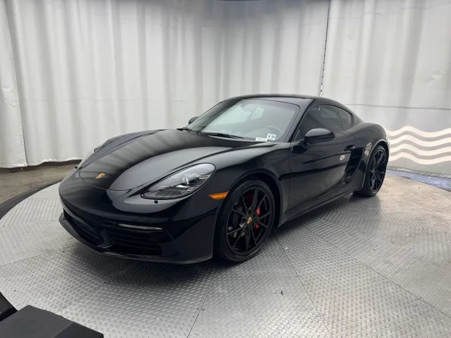 2024 Porsche Cayman S photo 1