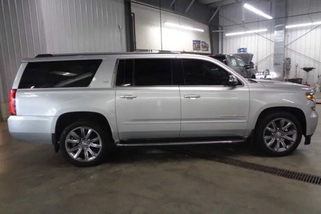 2016 Chevrolet Suburban LTZ photo 1
