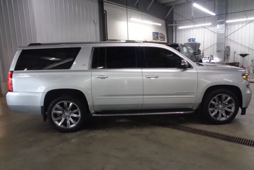 2016 Chevrolet Suburban LTZ photo 1