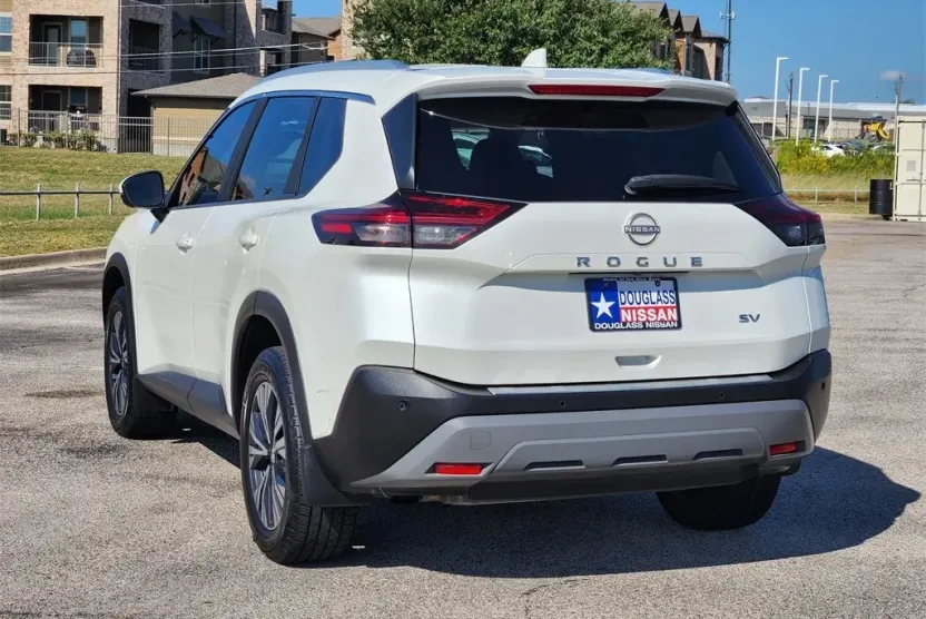 2023 Nissan Rogue SV photo 1