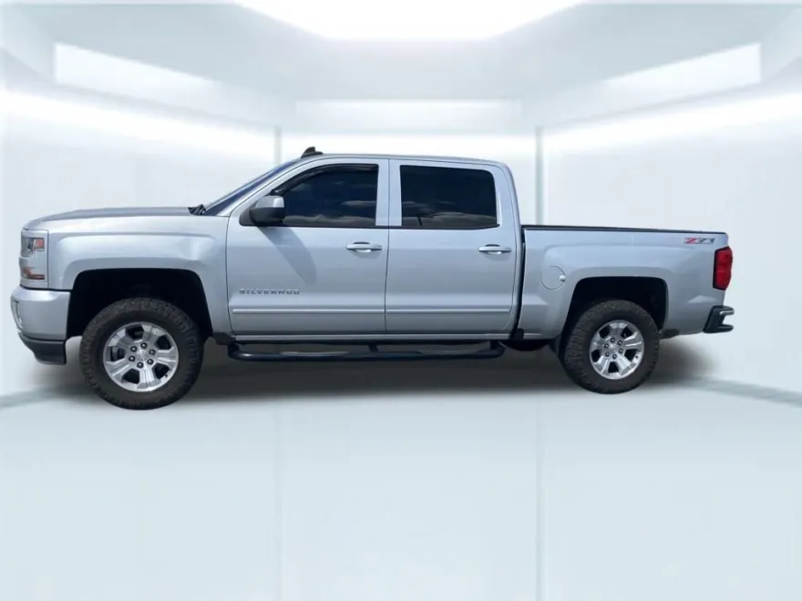 2016 Chevrolet Silverado 1500 LT photo 1