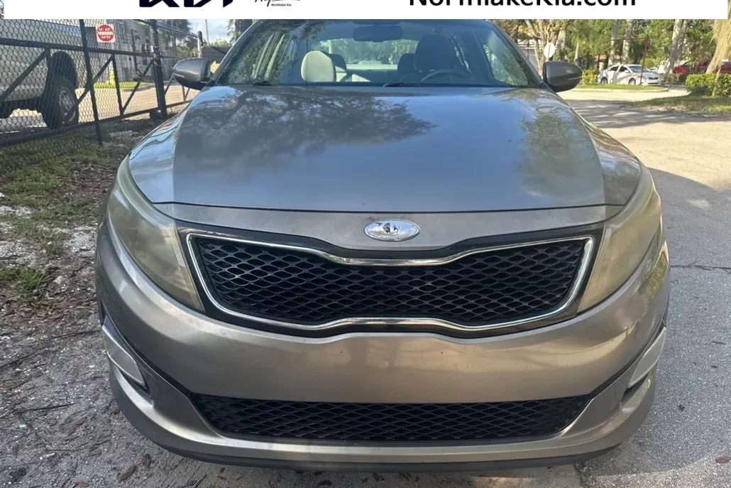 2015 Kia Optima LX photo 1