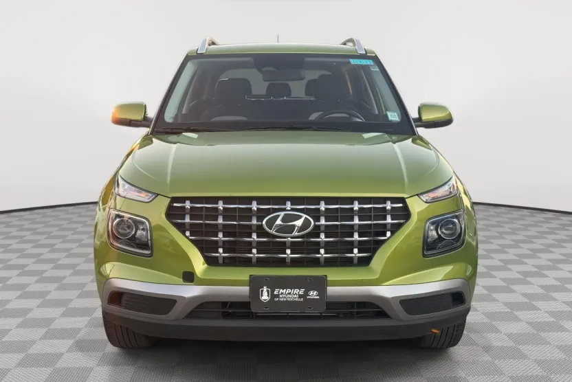 2023 Hyundai Venue SEL photo 1