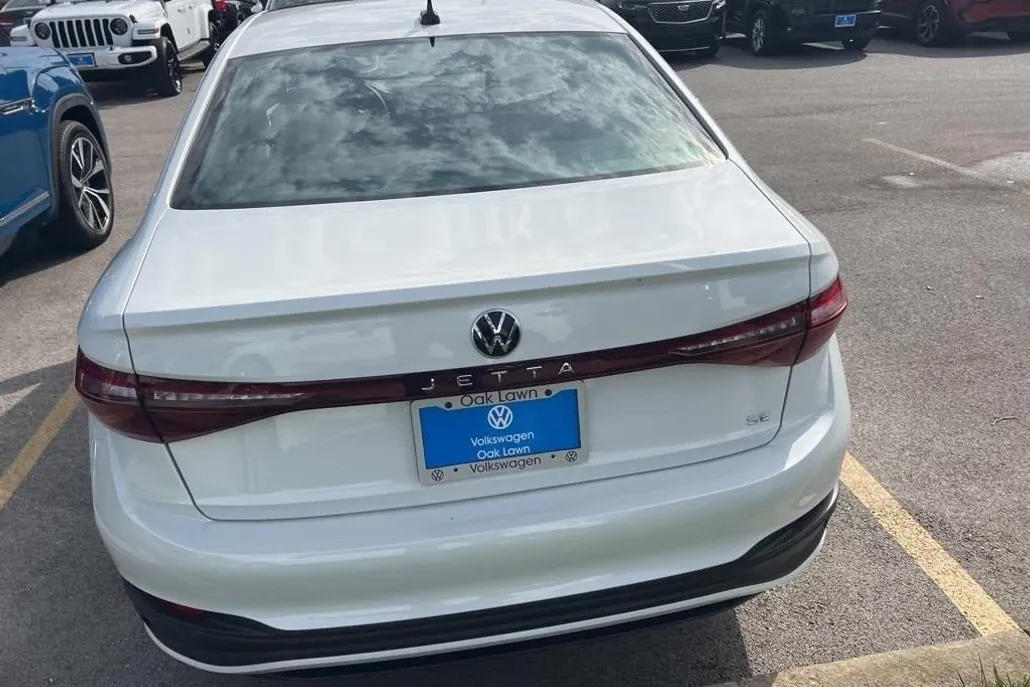 2025 Volkswagen Jetta 1.5T SE photo 1