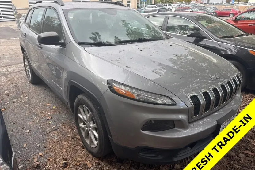 2016 Jeep Cherokee Sport photo 1