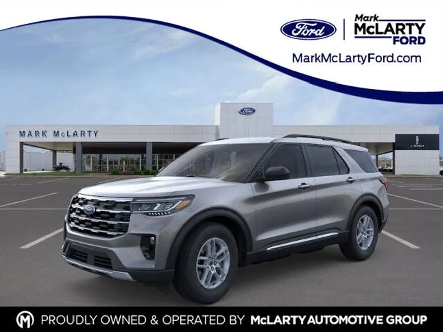 2025 Ford Explorer photo 1