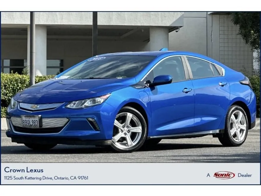 2018 Chevrolet Volt LT photo 1