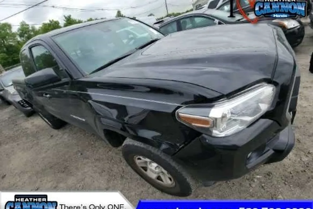 2023 Toyota Tacoma SR5 photo 1
