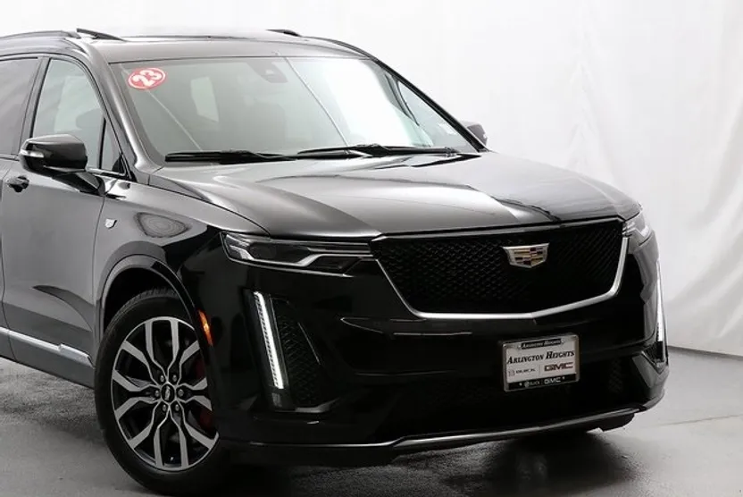 2023 Cadillac XT6 Sport photo 1