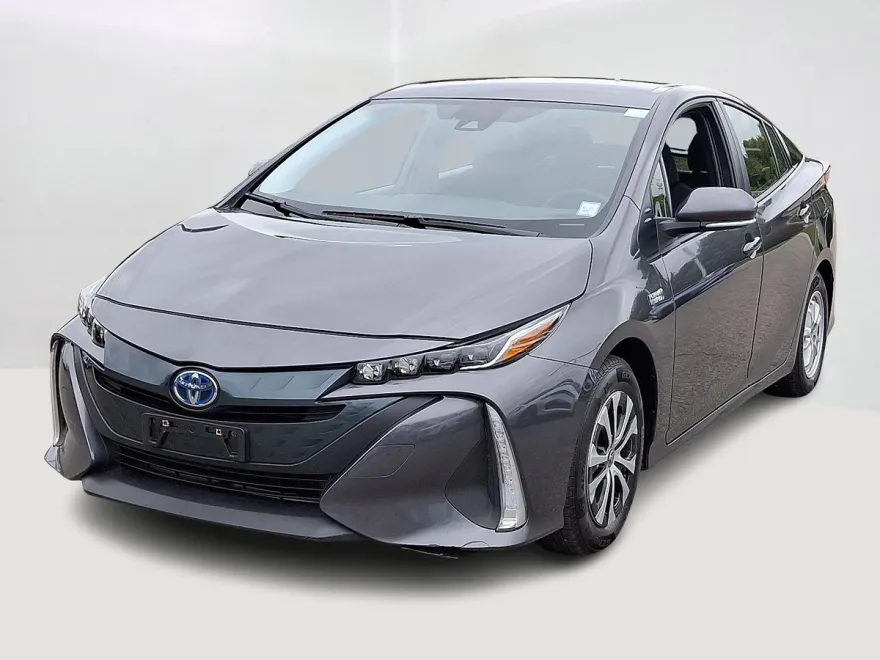 2022 Toyota Prius Prime LE photo 1