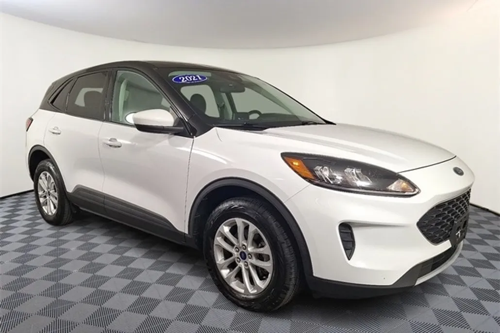 2021 Ford Escape SE photo 1