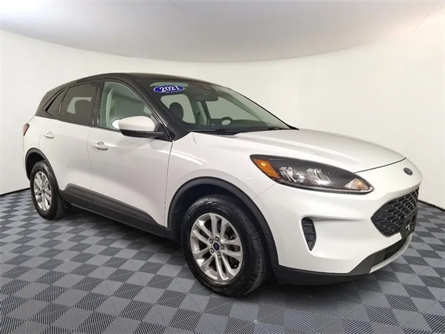 2021 Ford Escape SE photo 1