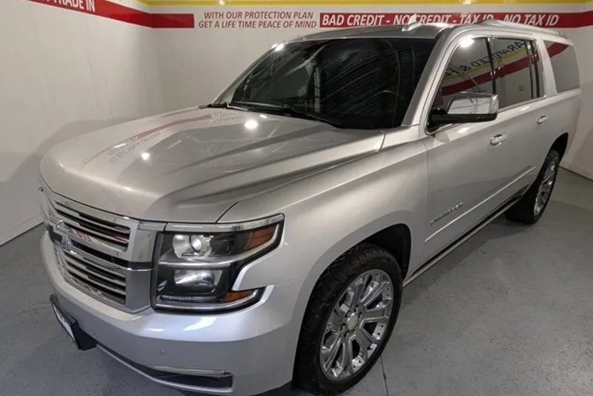 2017 Chevrolet Suburban 1500 Premier photo 1