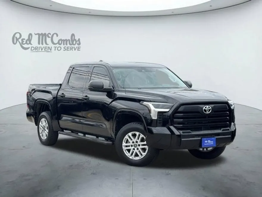 2023 Toyota Tundra SR photo 1