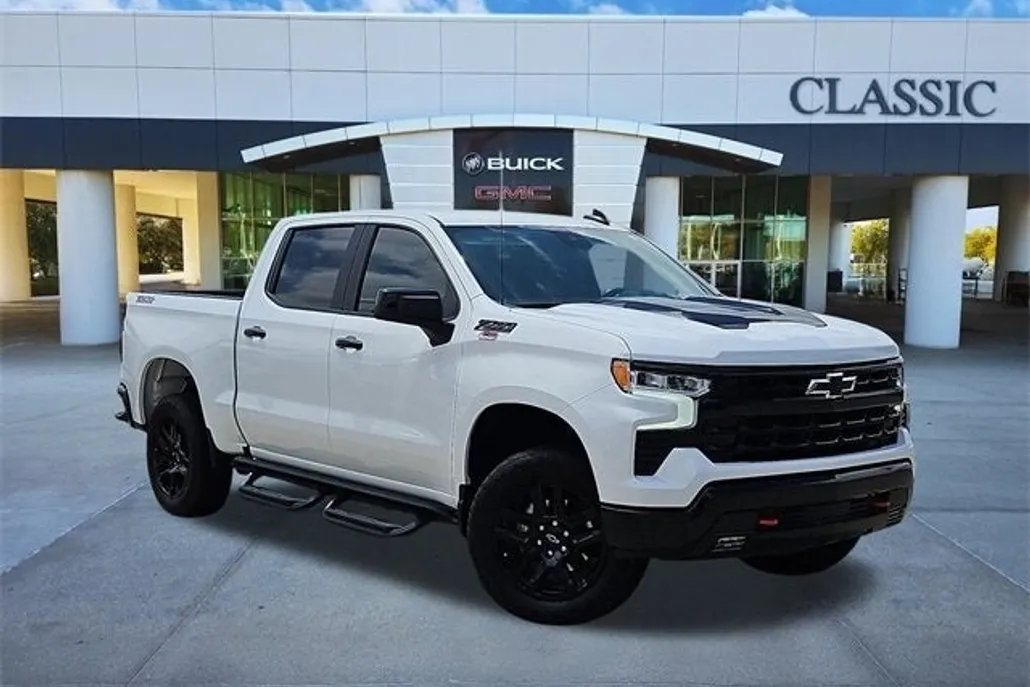 2024 Chevrolet Silverado 1500 LT Trail Boss photo 1