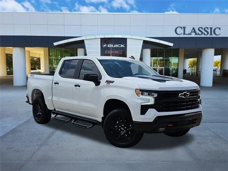 2024 Chevrolet Silverado 1500 LT Trail Boss photo 1