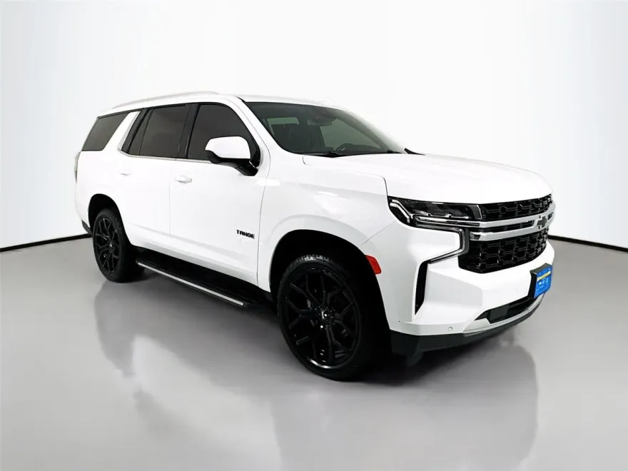 2023 Chevrolet Tahoe LS photo 1