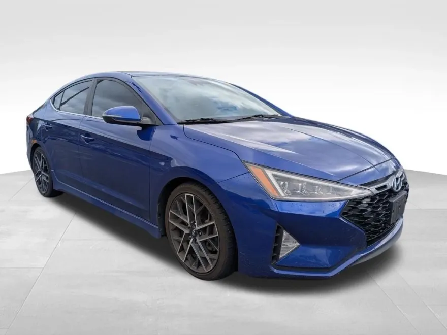2019 Hyundai Elantra Sport photo 1