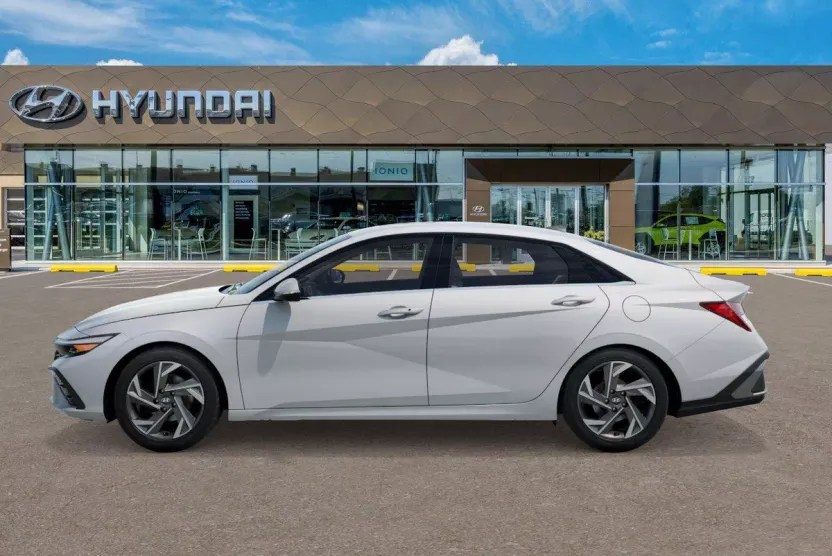 2025 Hyundai Elantra Limited photo 1