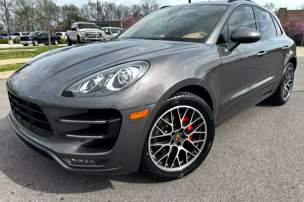 2015 Porsche Macan Turbo photo 1