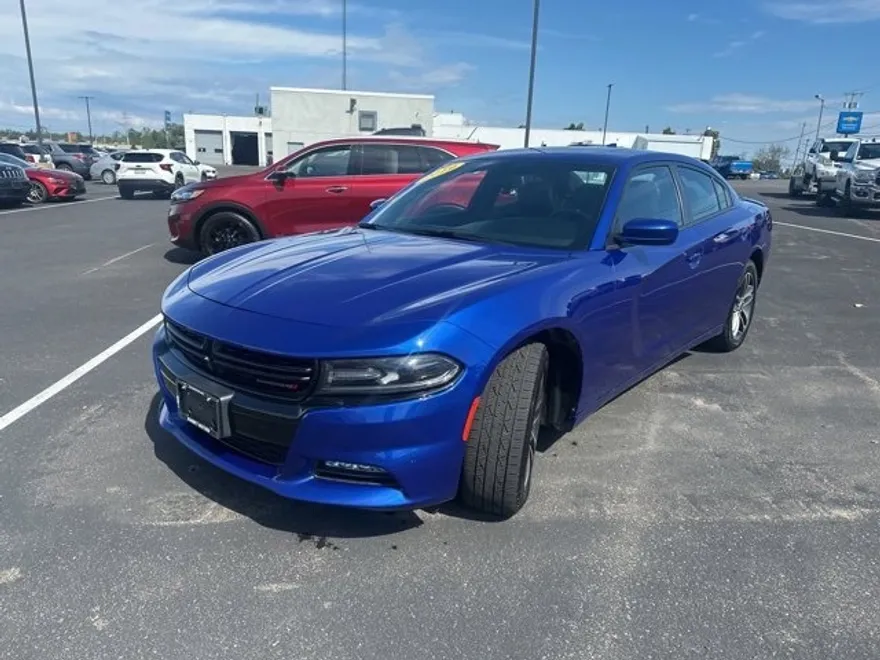 2019 Dodge Charger SXT photo 1