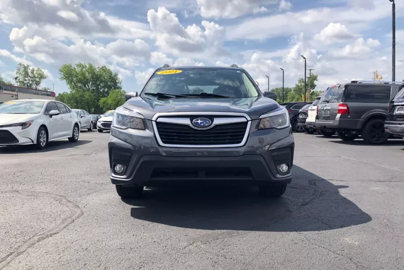 2021 Subaru Forester Premium photo 1