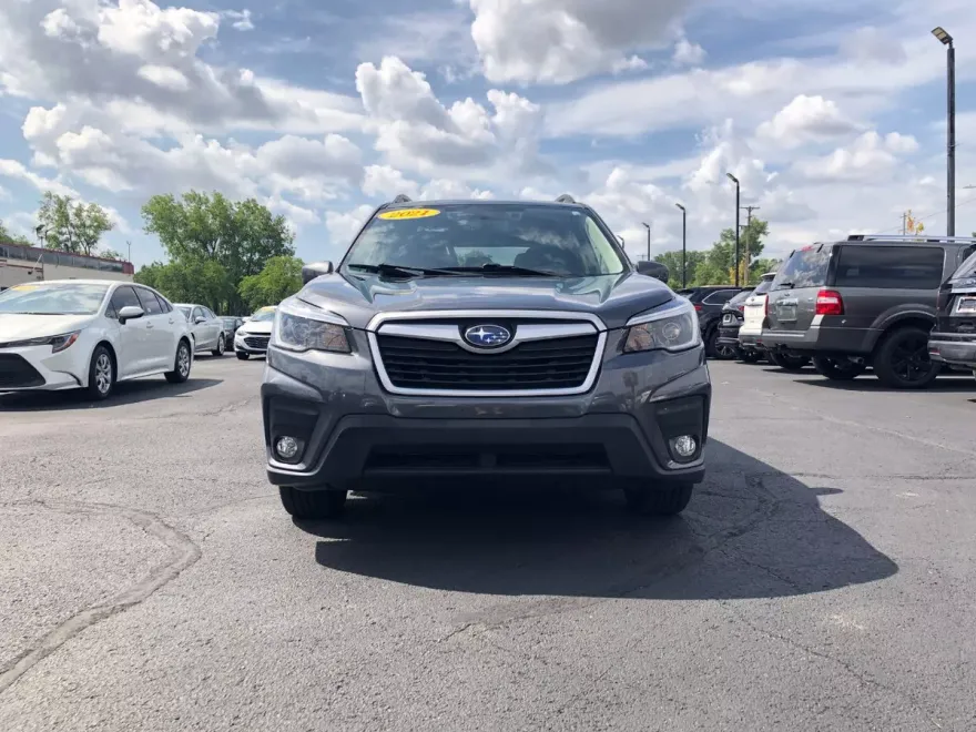 2021 Subaru Forester Premium photo 1