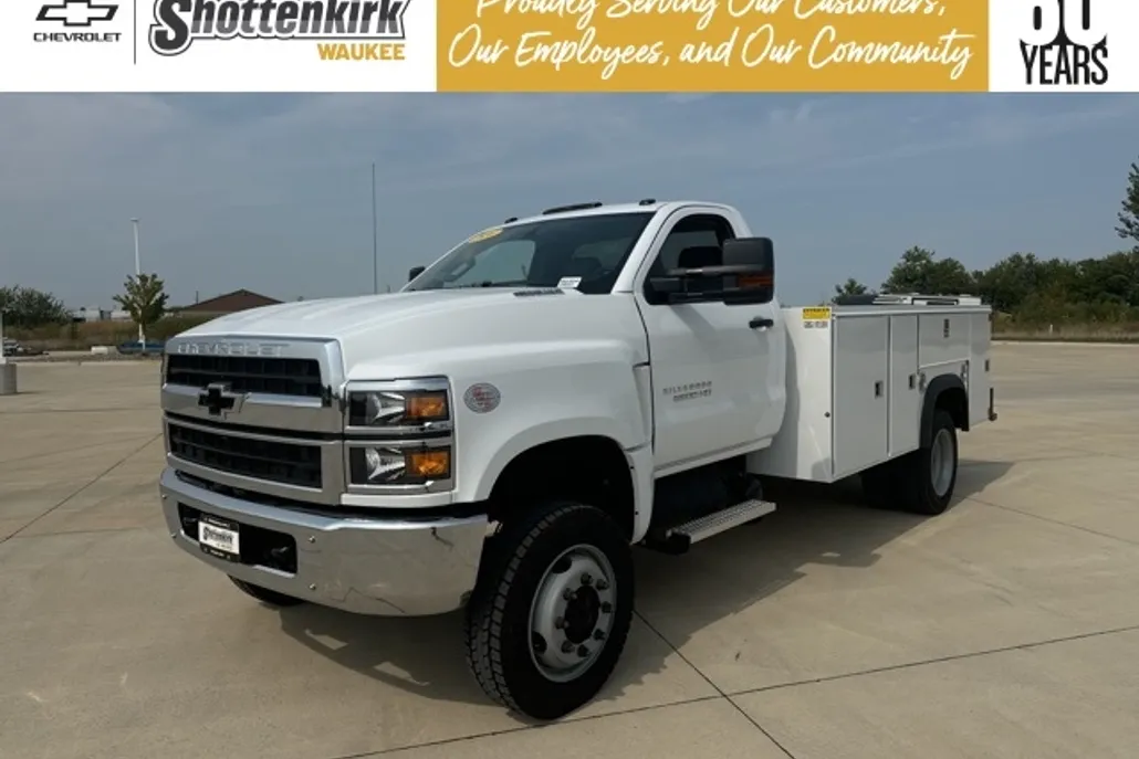 2024 Chevrolet Silverado 4500HD Work Truck photo 1
