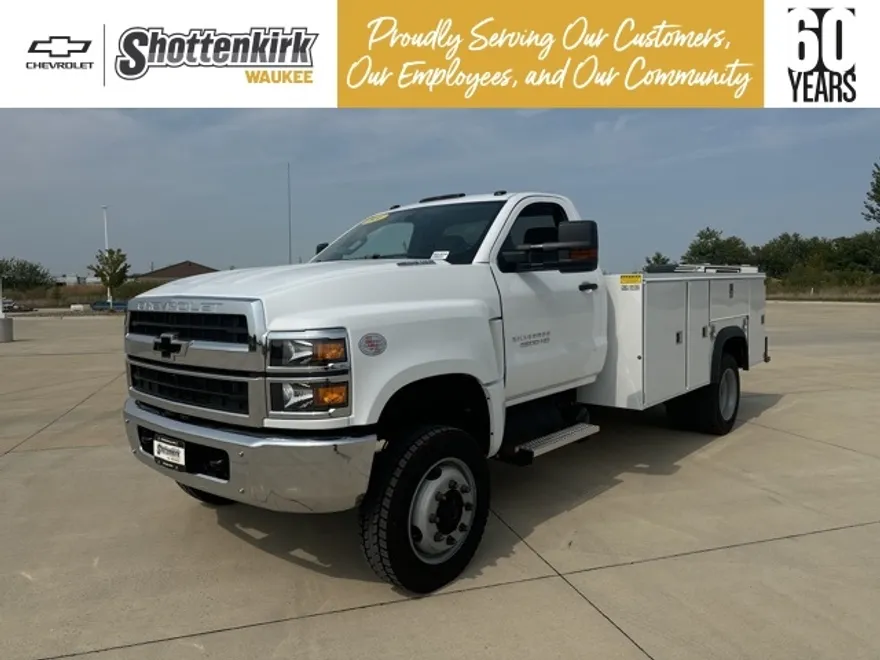 2024 Chevrolet Silverado 4500HD Work Truck photo 1