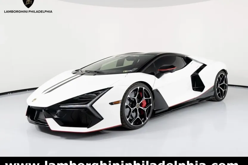 2024 Lamborghini Revuelto photo 1
