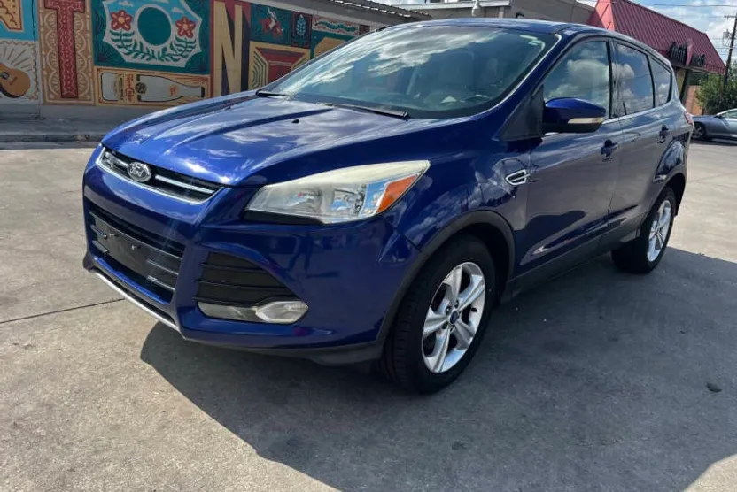 2013 Ford Escape SEL photo 1