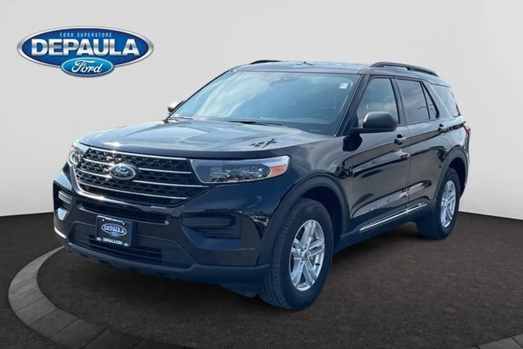 2022 Ford Explorer XLT photo 1