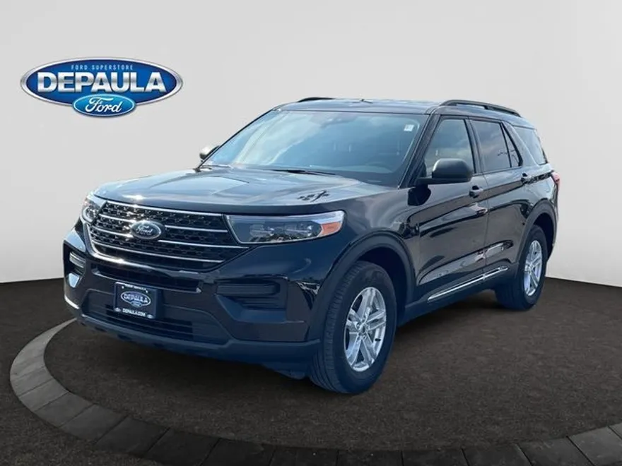 2022 Ford Explorer XLT photo 1