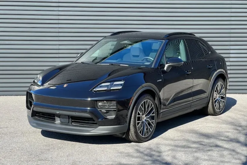 2024 Porsche Macan Electric 4 photo 1