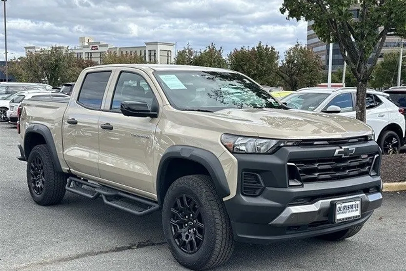2023 Chevrolet Colorado Trail Boss photo 1