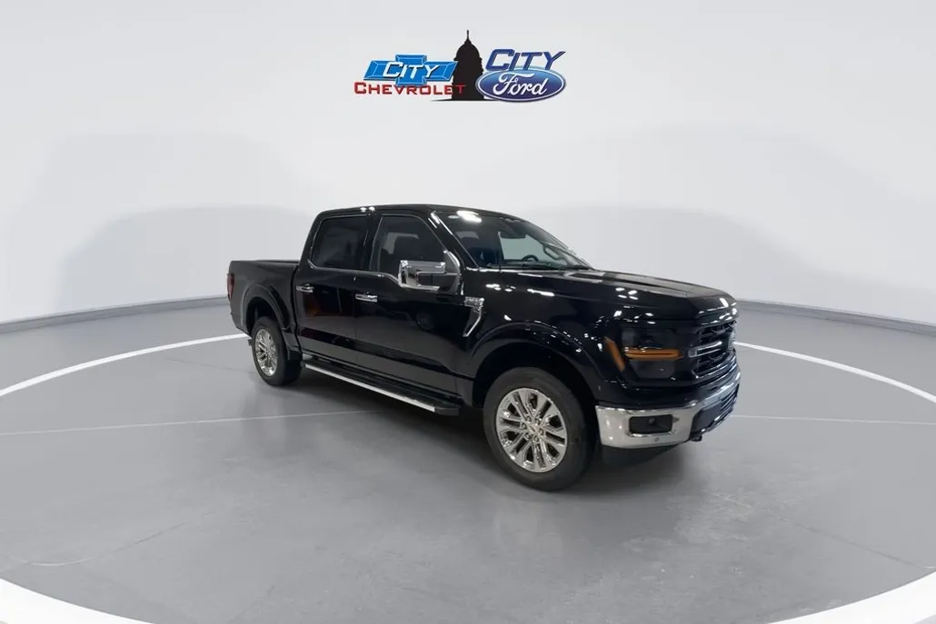 2025 Ford F-150 XLT photo 1