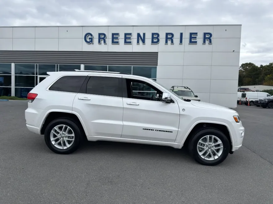 2017 Jeep Grand Cherokee Overland photo 1