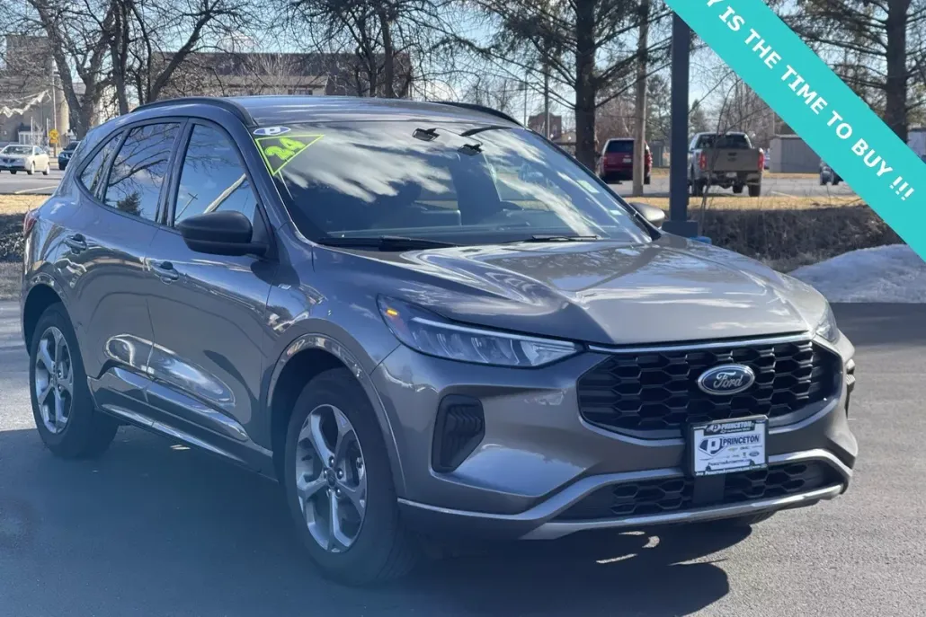 2024 Ford Escape ST-Line photo 1