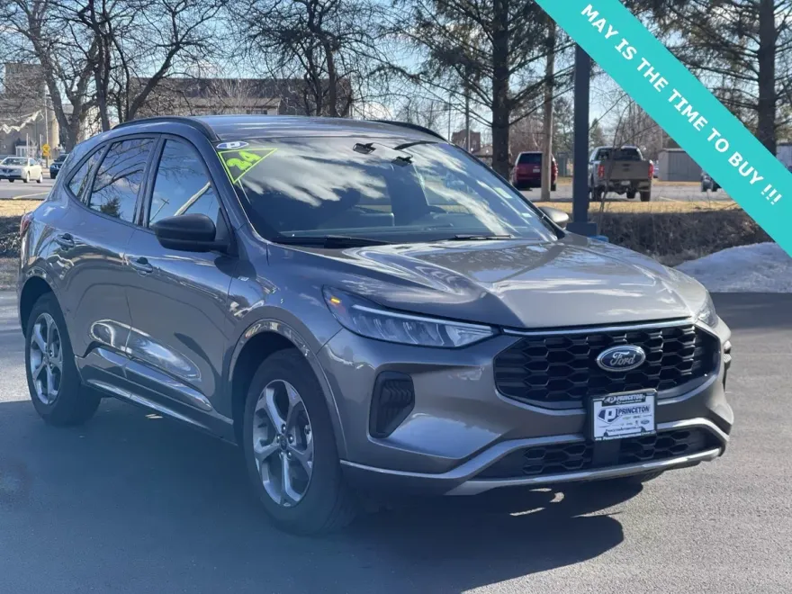 2024 Ford Escape ST-Line photo 1