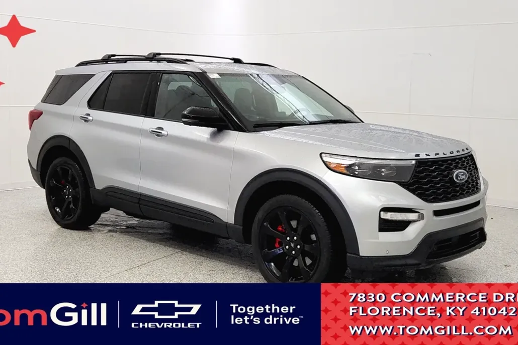 2022 Ford Explorer ST photo 1