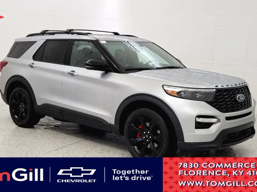 2022 Ford Explorer ST photo 1
