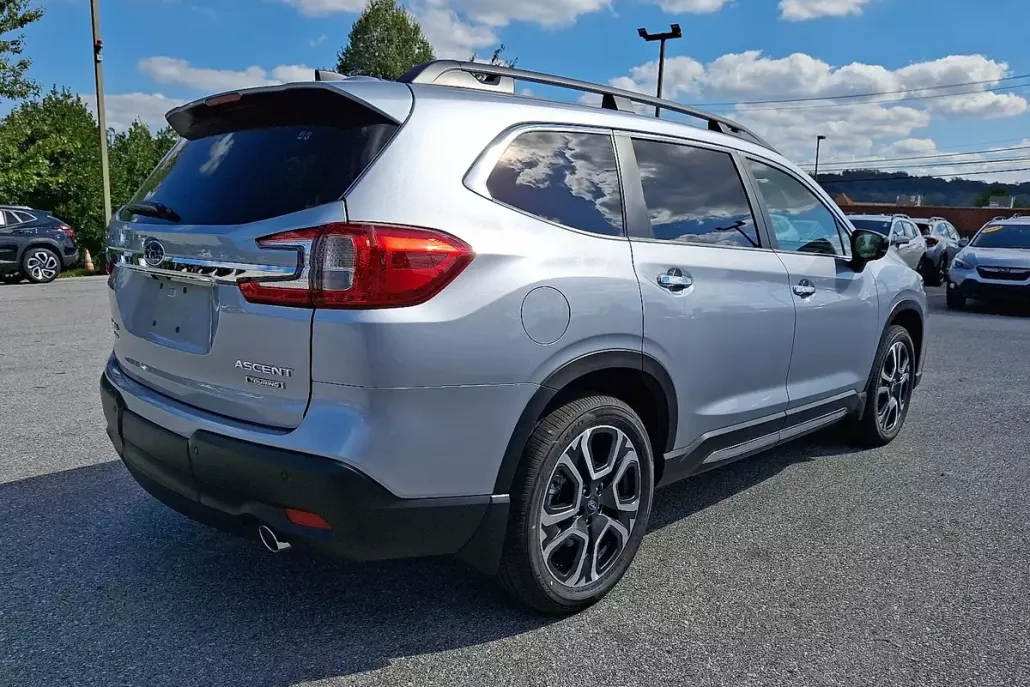 2025 Subaru Ascent Touring photo 1