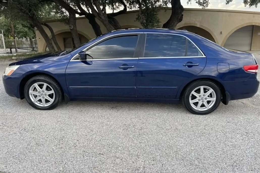 2004 Honda Accord EX photo 1