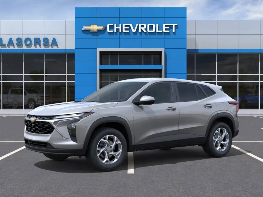 2026 Chevrolet Trax LS photo 1